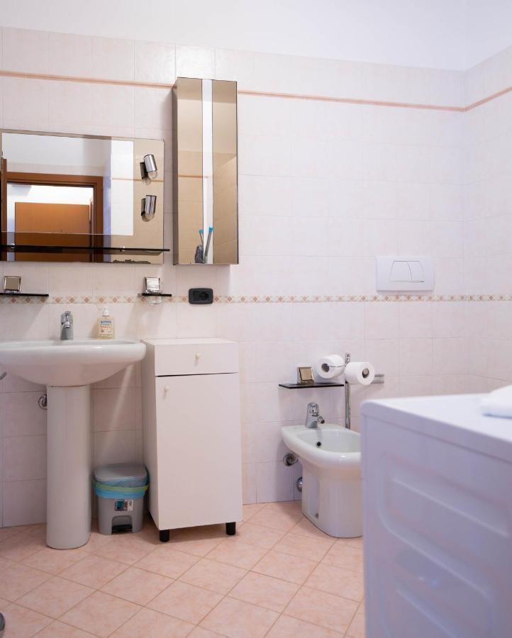 V12 Apartments - Tadini 14 Novara Zewnętrze zdjęcie